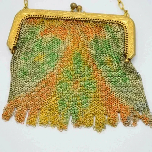 WHITING DAVIS Painted Metal Mesh Floral Coin Small - Picture 6 of 8